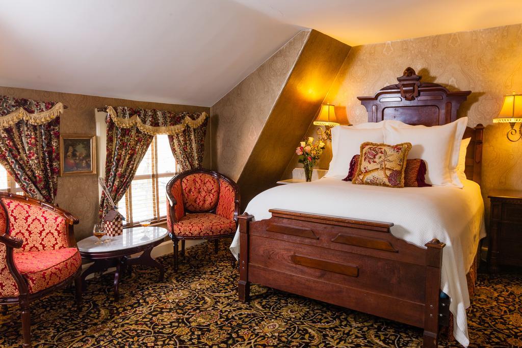 The Village Inn Of Woodstock Chambre photo